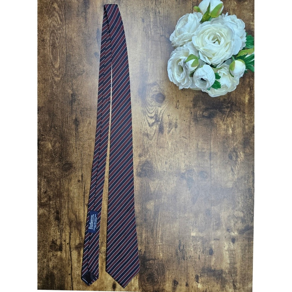 Vntg Burberrys Mens Burgundy Navy White Stripe Silk Tie Made in Ireland - Picture 6 of 10